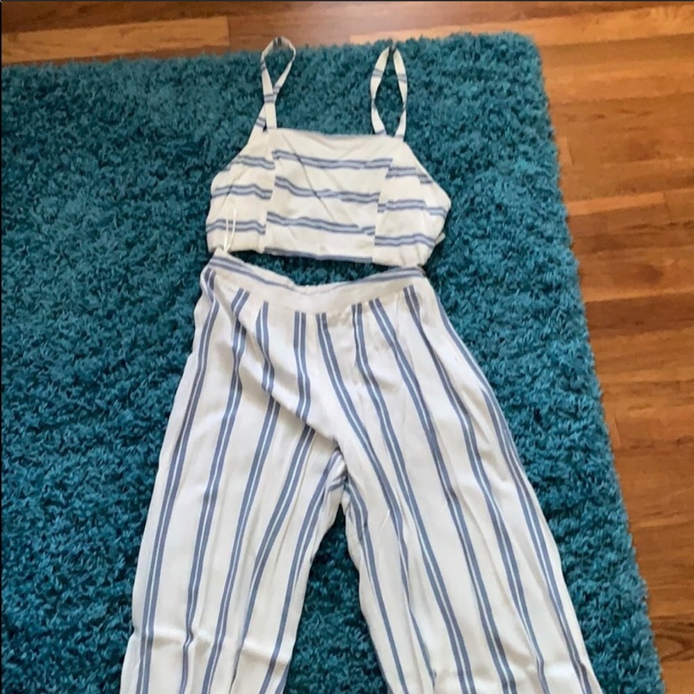 Luxxel two piece set